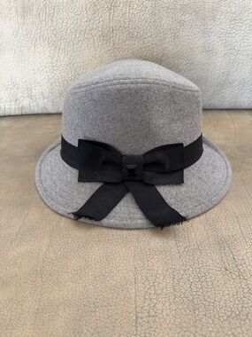 SCALA PRONTO Gray Fedora Hat with Black Bow Accent